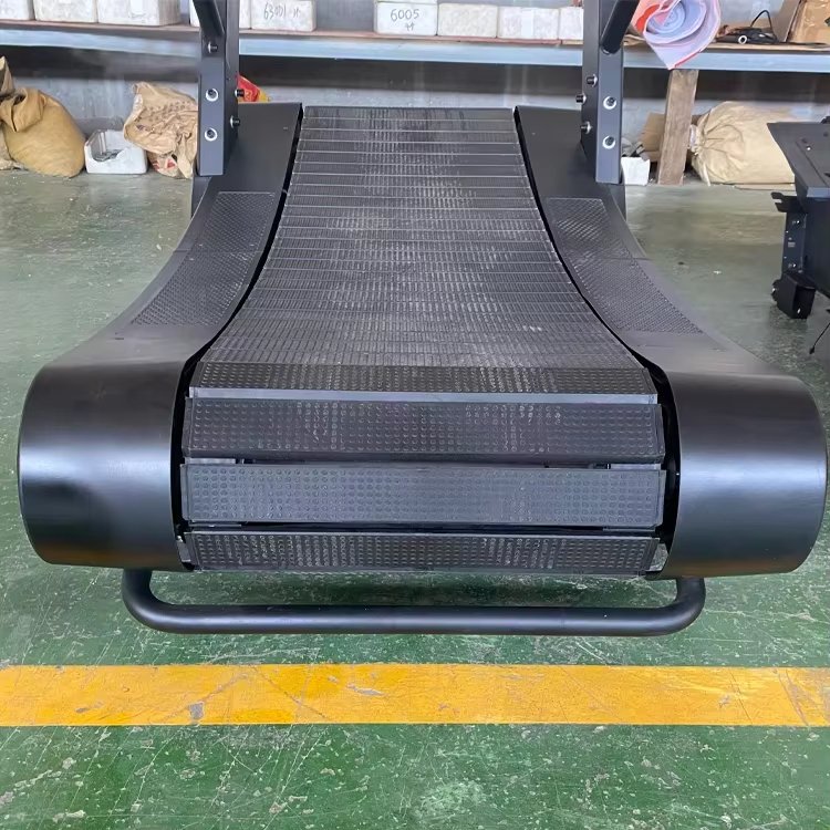 Curved Treadmill Curved Running Deck Detail
